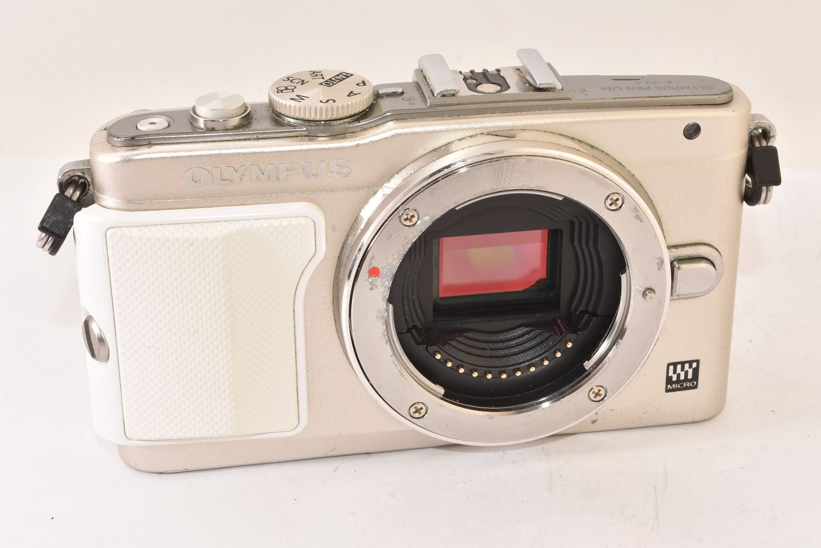 ミラーレス一眼カメラ