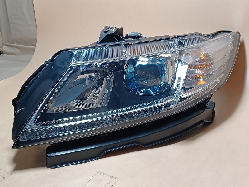 コーティング済  CR-Z ZF1 左ヘッドランプ・ヘッドライト アルファ コイト 100-22010 33151-SZT-J12 BG57P