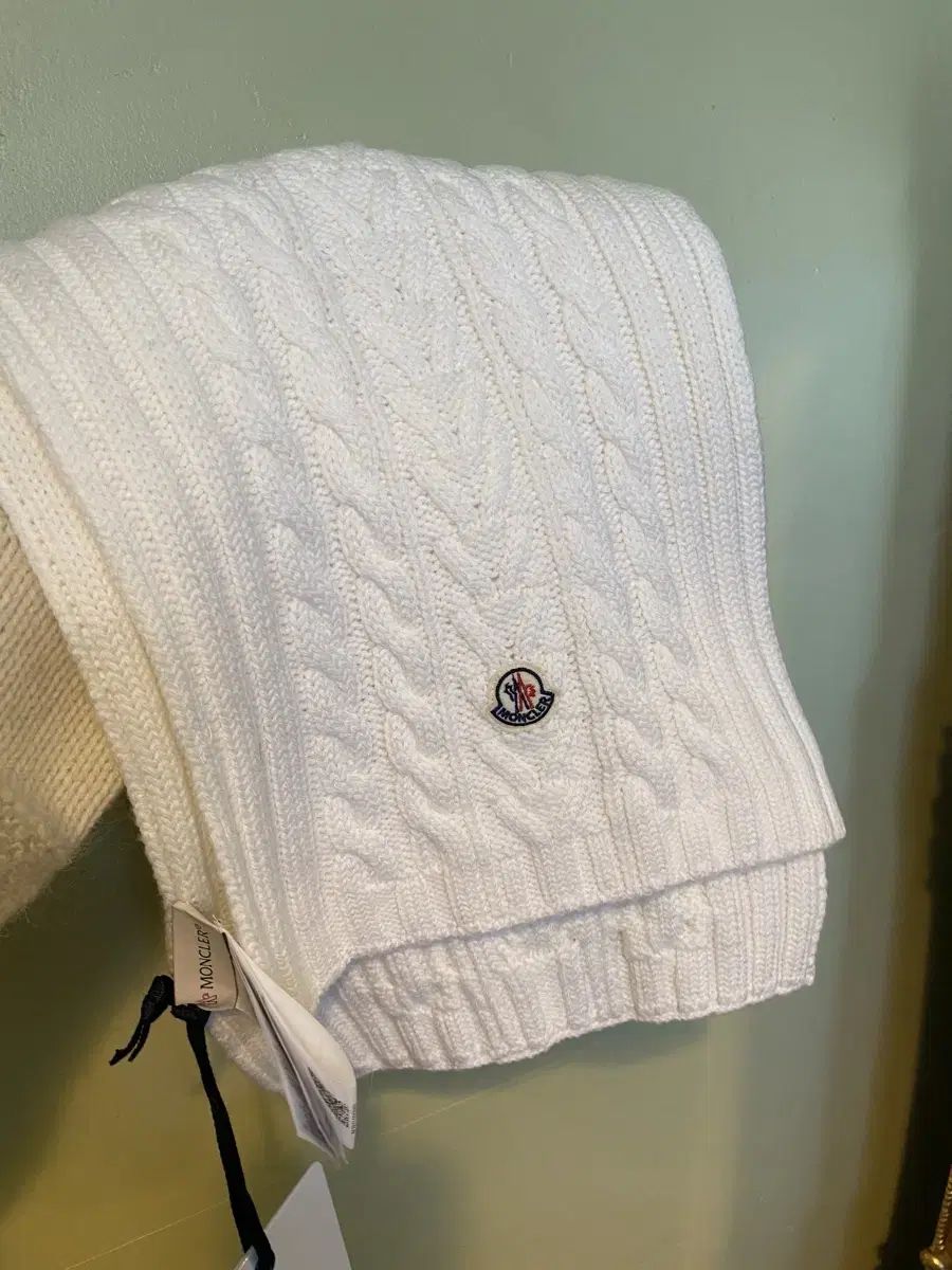 モンクレール ケーブルニット マフラー 1回着用