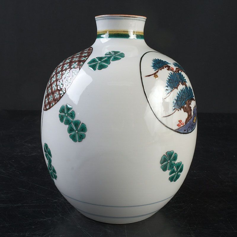 九谷焼 三ツ井為吉作 色絵 松竹梅文 小壷 共箱 C S406 - メルカリ