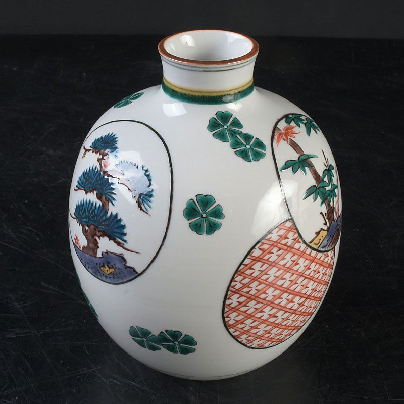 九谷焼 三ツ井為吉作 色絵 松竹梅文 小壷 共箱 C S406 - メルカリ