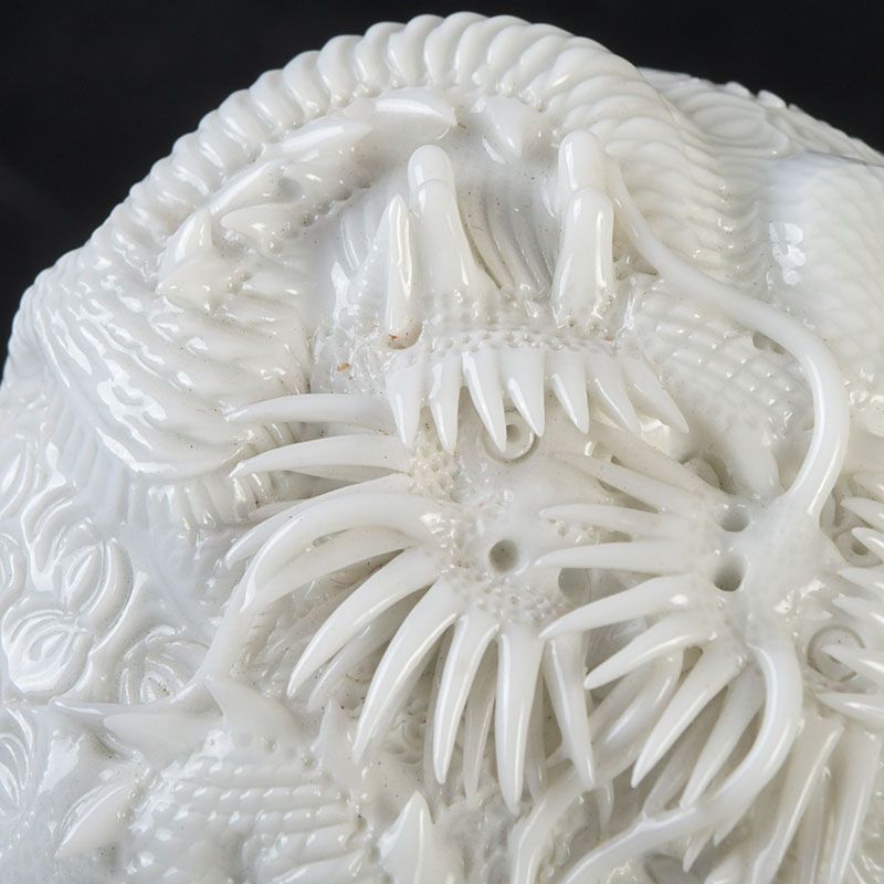 茶道具 平戸焼 十五代中里茂右衛門造 白磁 雲龍香合 共布・共箱 C S407