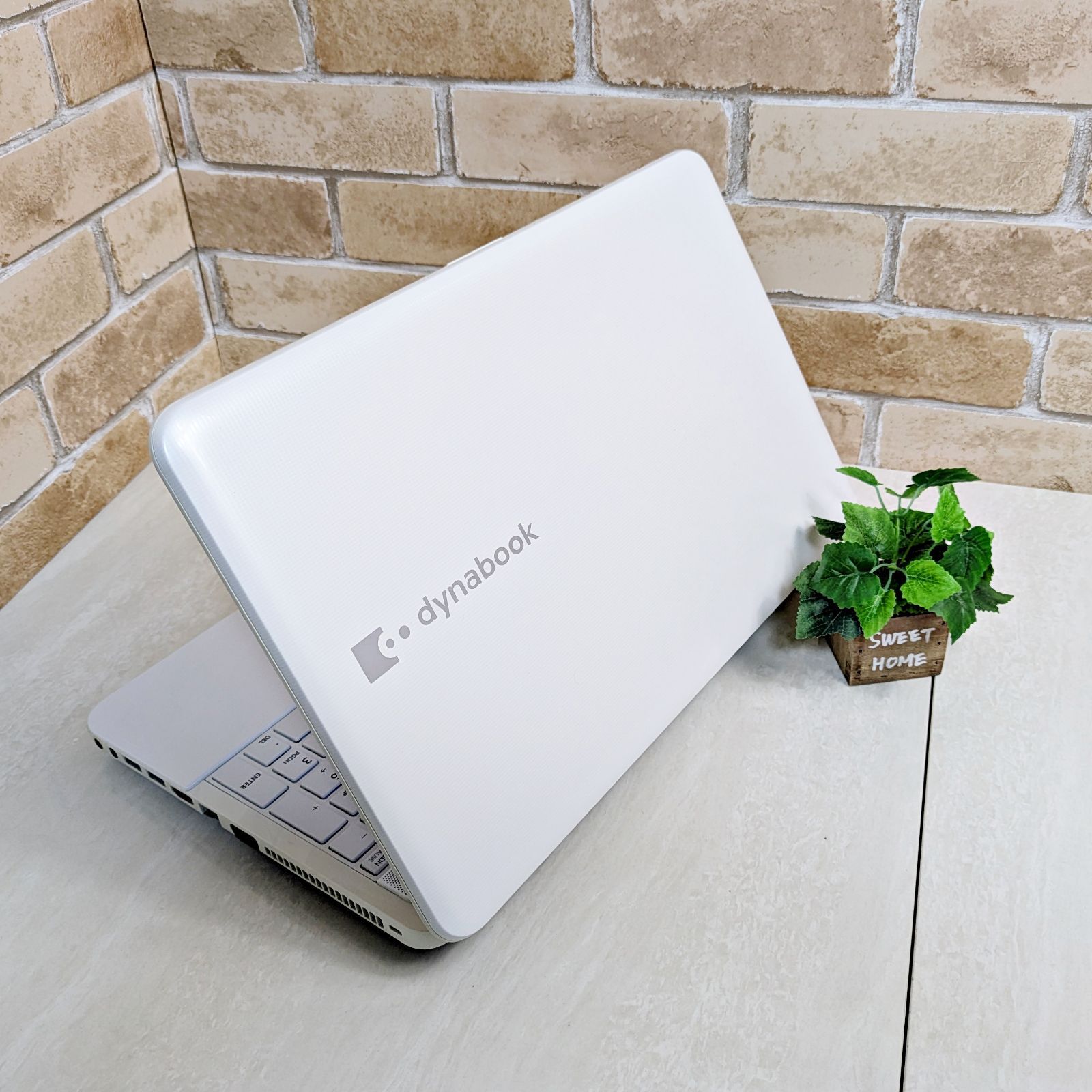 美品！オフィス付き☆SSD256/メモリ8G☆初心者OK！Windows11ノート