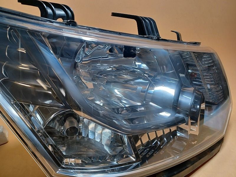 コーティング済 デリカD5 CV5W 右ヘッドランプ・ヘッドライト M パワー