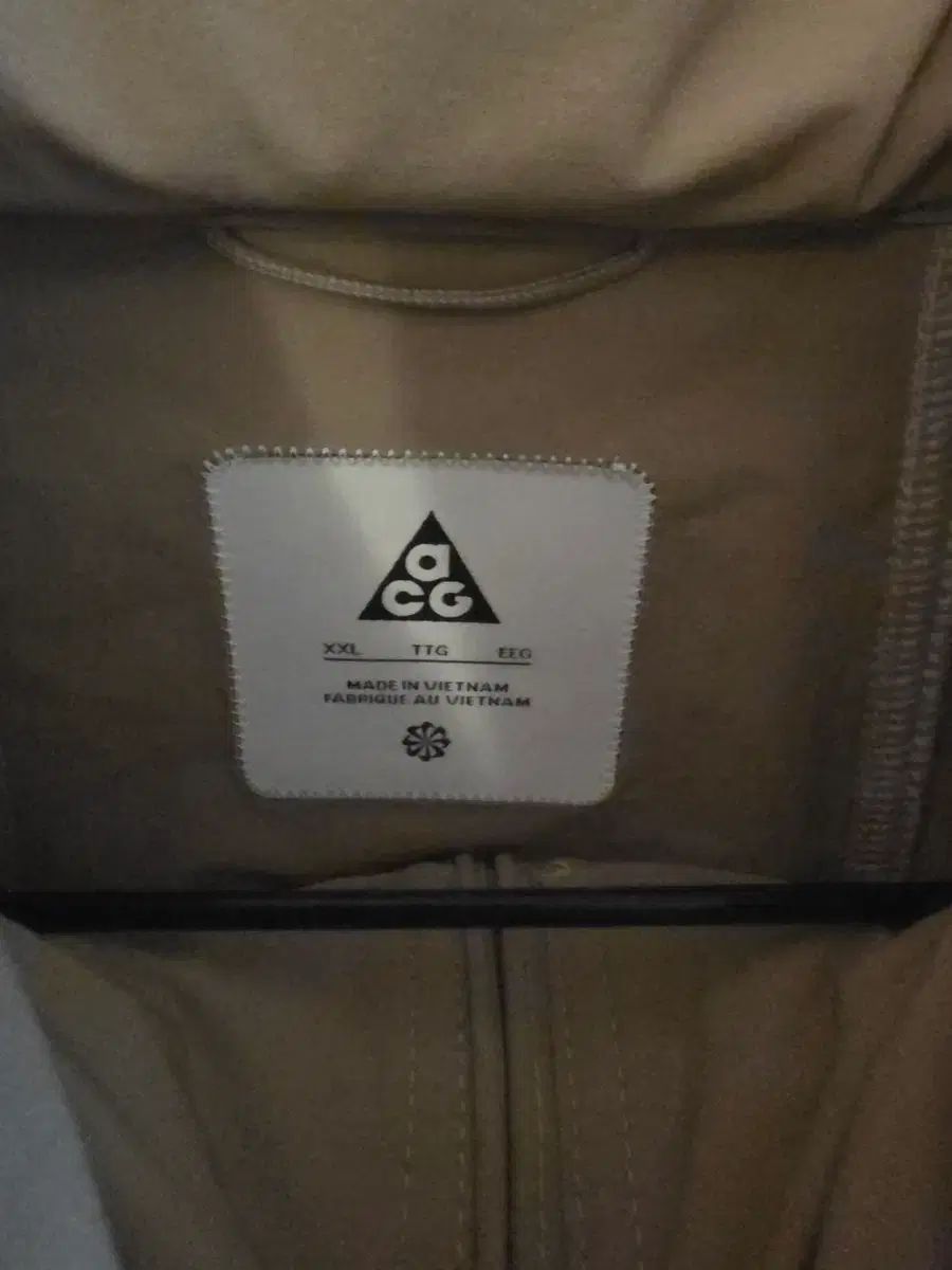 ナイキ acg サン フェアラー ジャケット サミット 白 xxl