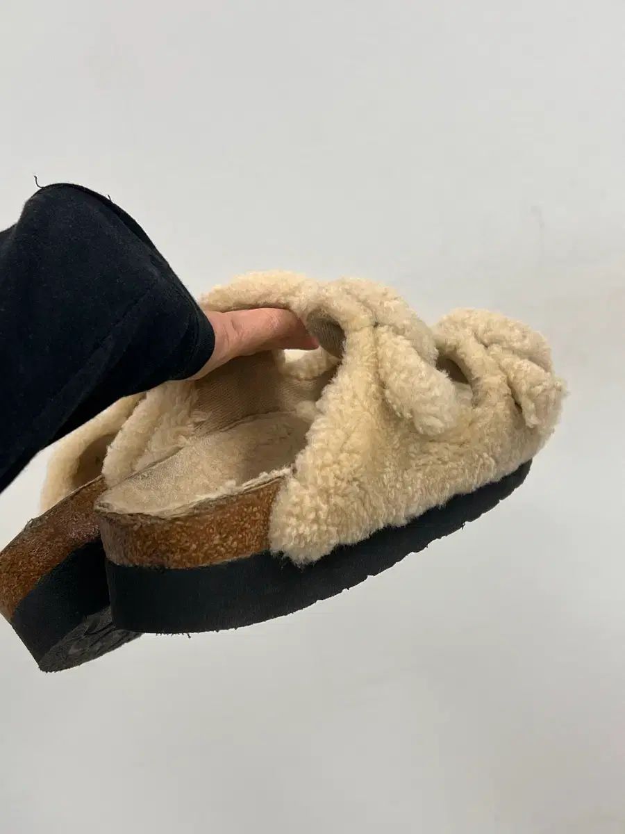 ビルケンシュトック シアリング テディ エッグシェル