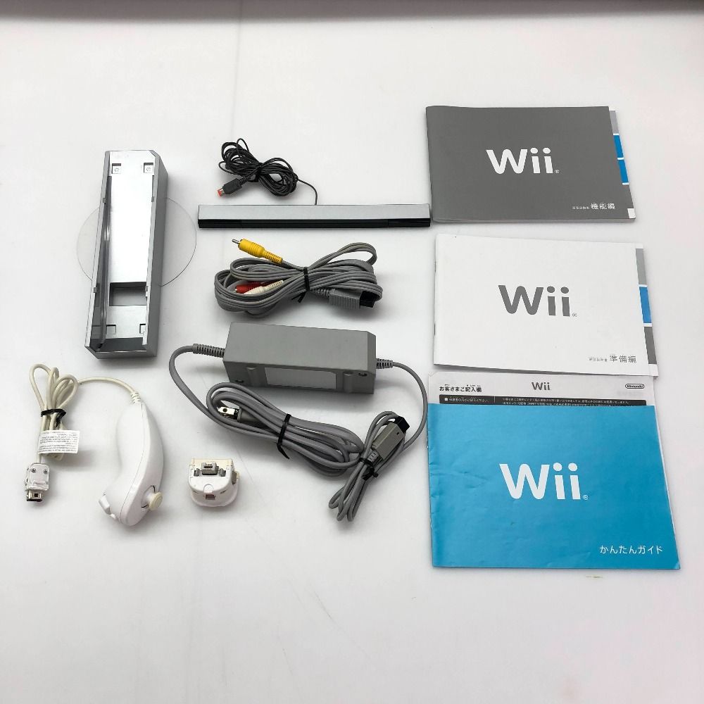 05w16885T 【Wii】Nintendo Wii 本体 白 リモコン5個 + ソフト4本
