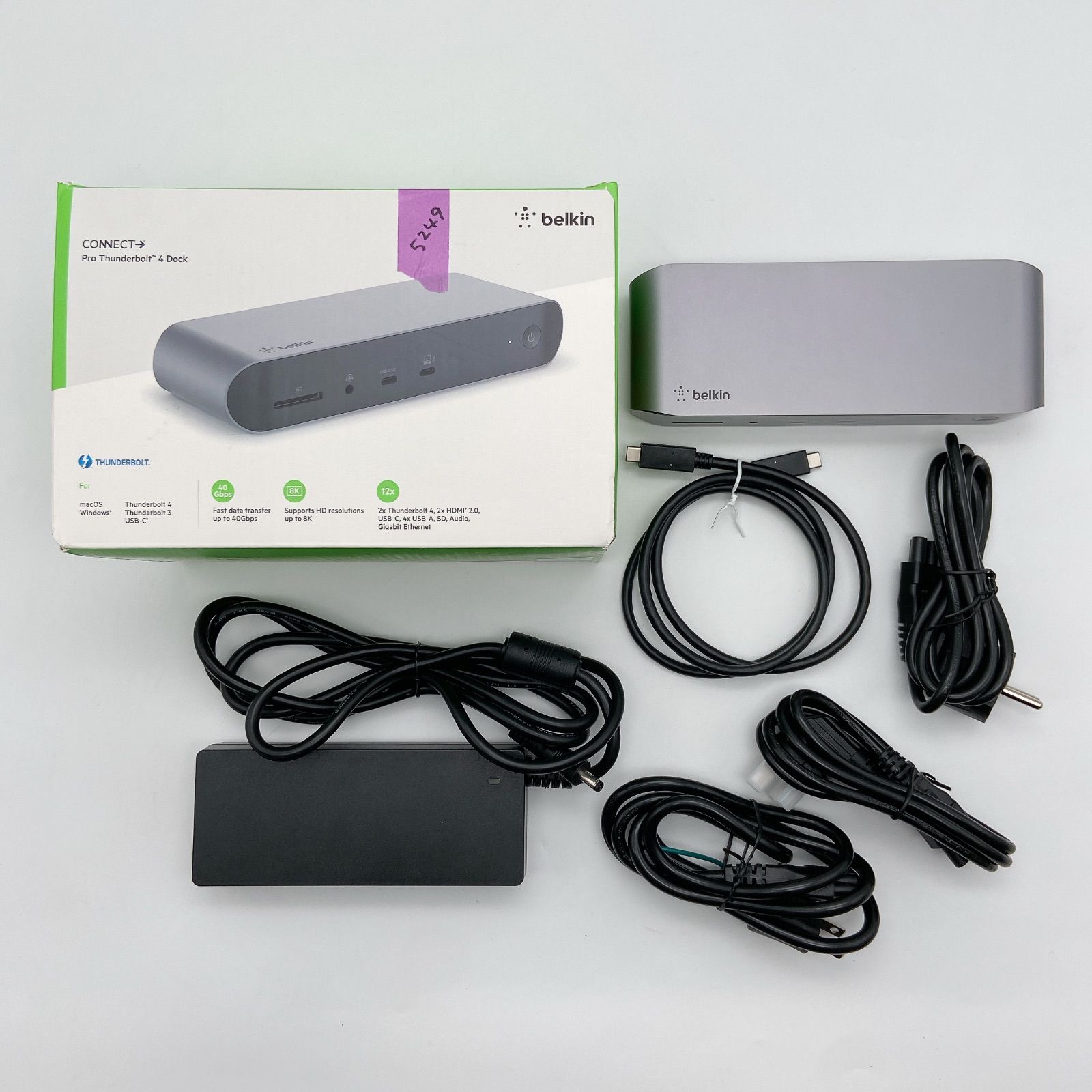 MY228 Belkin CONNECT Pro 12-in-1 Thunderbolt 4 Dock ドッキング 