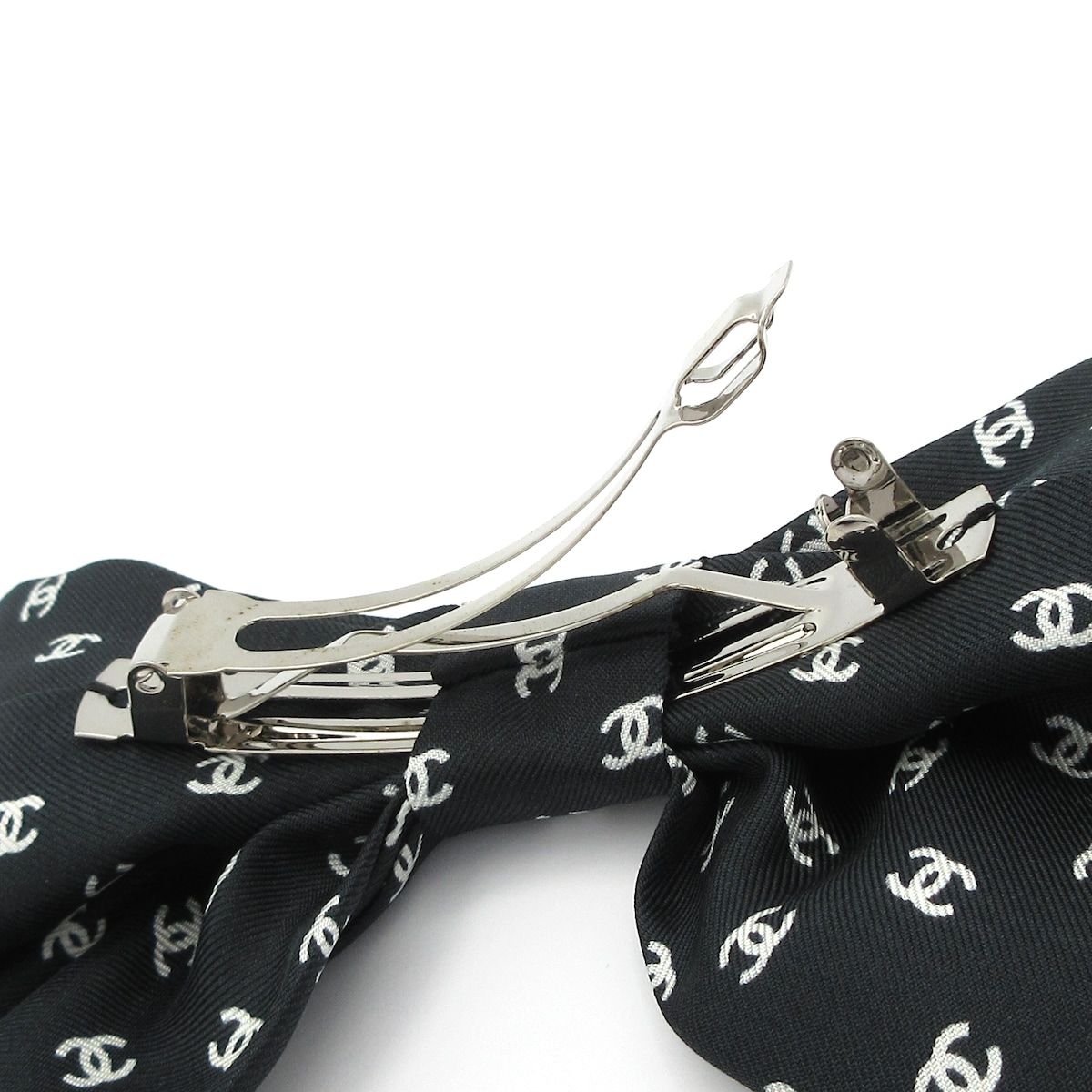  CHANEL シャネル バレッタ ココマーク シルク 黒 白 シルバー リボン その他 ヘアアクセサリー