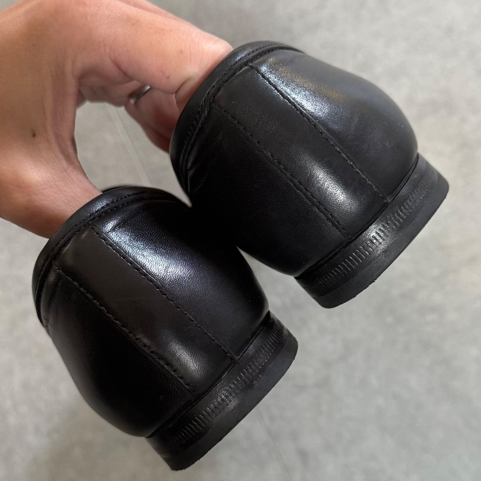 美品 GUCCI グッチ ヨルダーン 35 1/2 22.5cm ブラック ゴールド金具