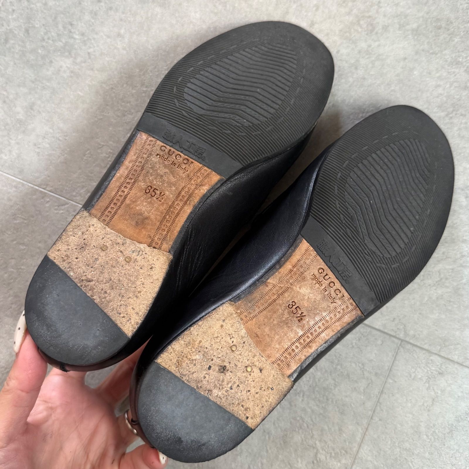 美品 GUCCI グッチ ヨルダーン 35 1/2 22.5cm ブラック ゴールド金具