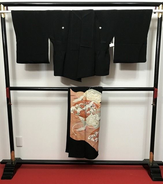 Mサイズ 正絹 留袖 黒地に扇模様 五つ紋付 福服特製 リメイク黒留アンサンブル