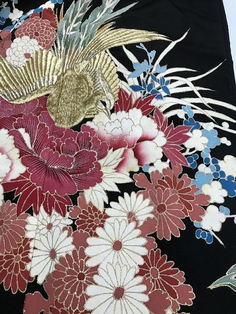 Sサイズ 正絹 留袖 黒地に草花模様 五つ紋付 福服特製 リメイク黒留アンサンブル