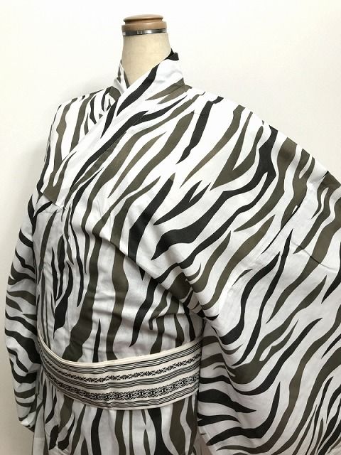 4 Lサイズ 男物 綿 浴衣 白地によろけ縞模様 木綿 仕立て上がり 花火大会 夕涼み 夏祭り 盆踊り ゆかた