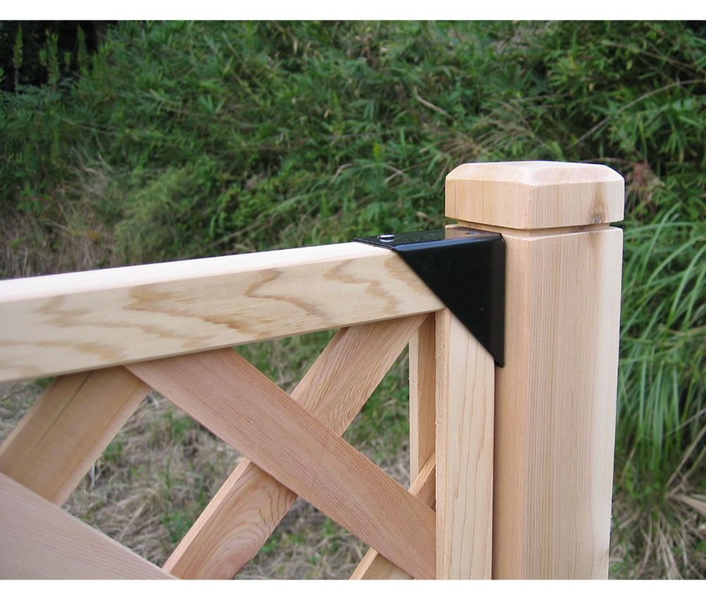 ラティス取付け金具