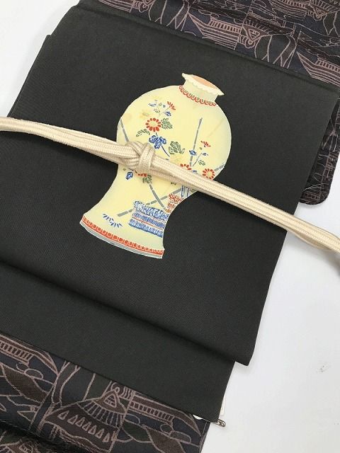 中古】 名古屋帯 正絹 塩瀬 黒地に壺模様 九寸 お太鼓柄 最強配送