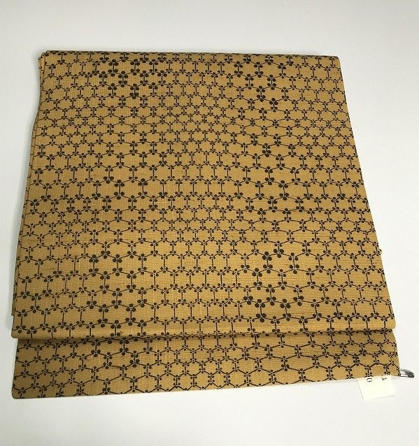 中古】名古屋帯 正絹 山吹茶地に亀甲模様 九寸 全通柄 - メルカリ