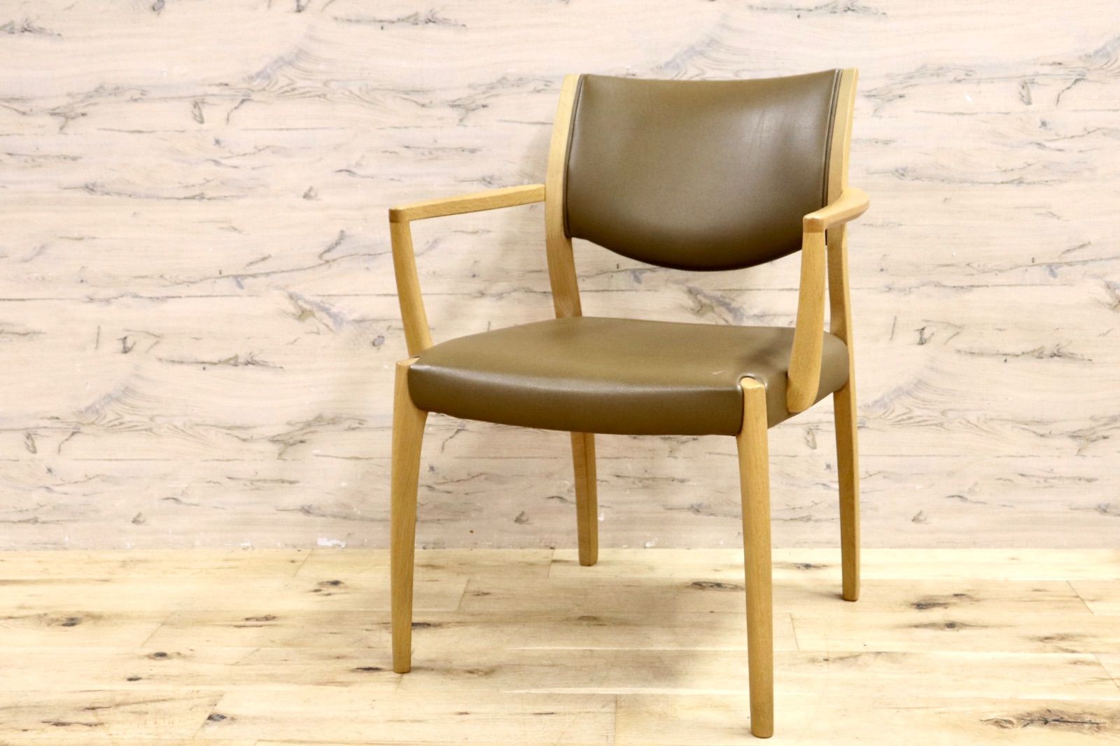 GMIK641A○浜本工芸 / HAMAMOTO ダイニングチェア 肘付き アームチェア