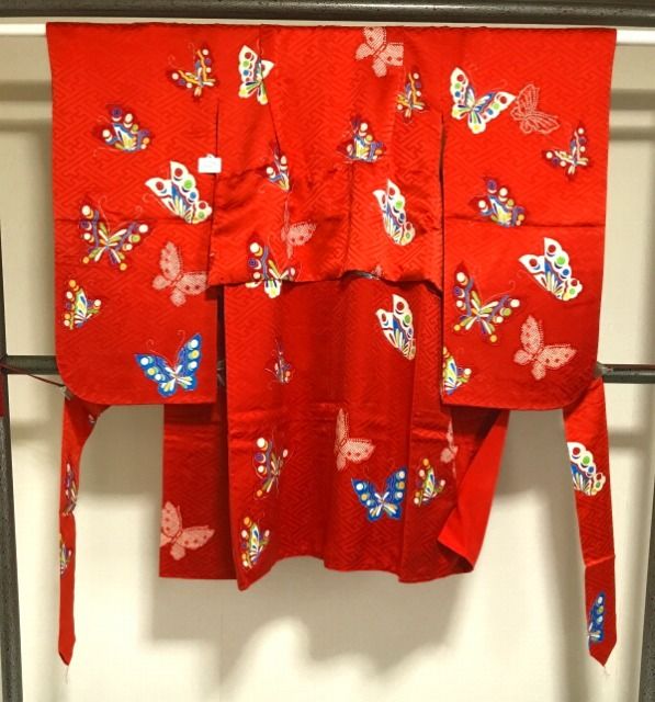 七五三 正絹 7〜11歳女児用 祝い着 着物 長襦袢セット 朱色地に蝶模様