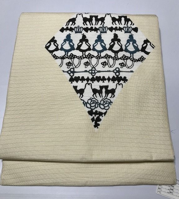 中古】名古屋帯 正絹 夏帯 クリーム地に不思議の国のアリス模様 伊勢型