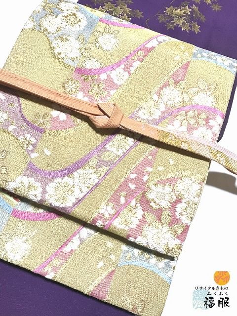 【】袋帯 正絹 ゴールド地に花びら文様 六通柄
