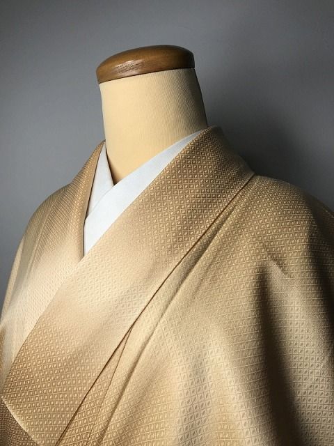 Mサイズ 正絹 付け下げ 袷着物 付下げ訪問着 クリーム地に牡丹模様 訪問着 着物 レディース シルク レディース着物 リサイクル着物 和服 和装 結婚式 結婚式服装 リサイクル着物訪問着シーズン冬