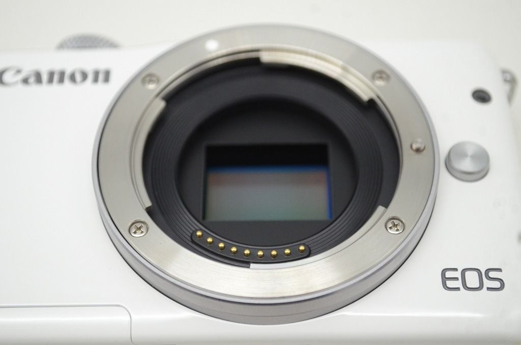 美品 Canon キヤノン EOS M10 レンズキット EF-M 15-45mm F3.5-6.3 IS