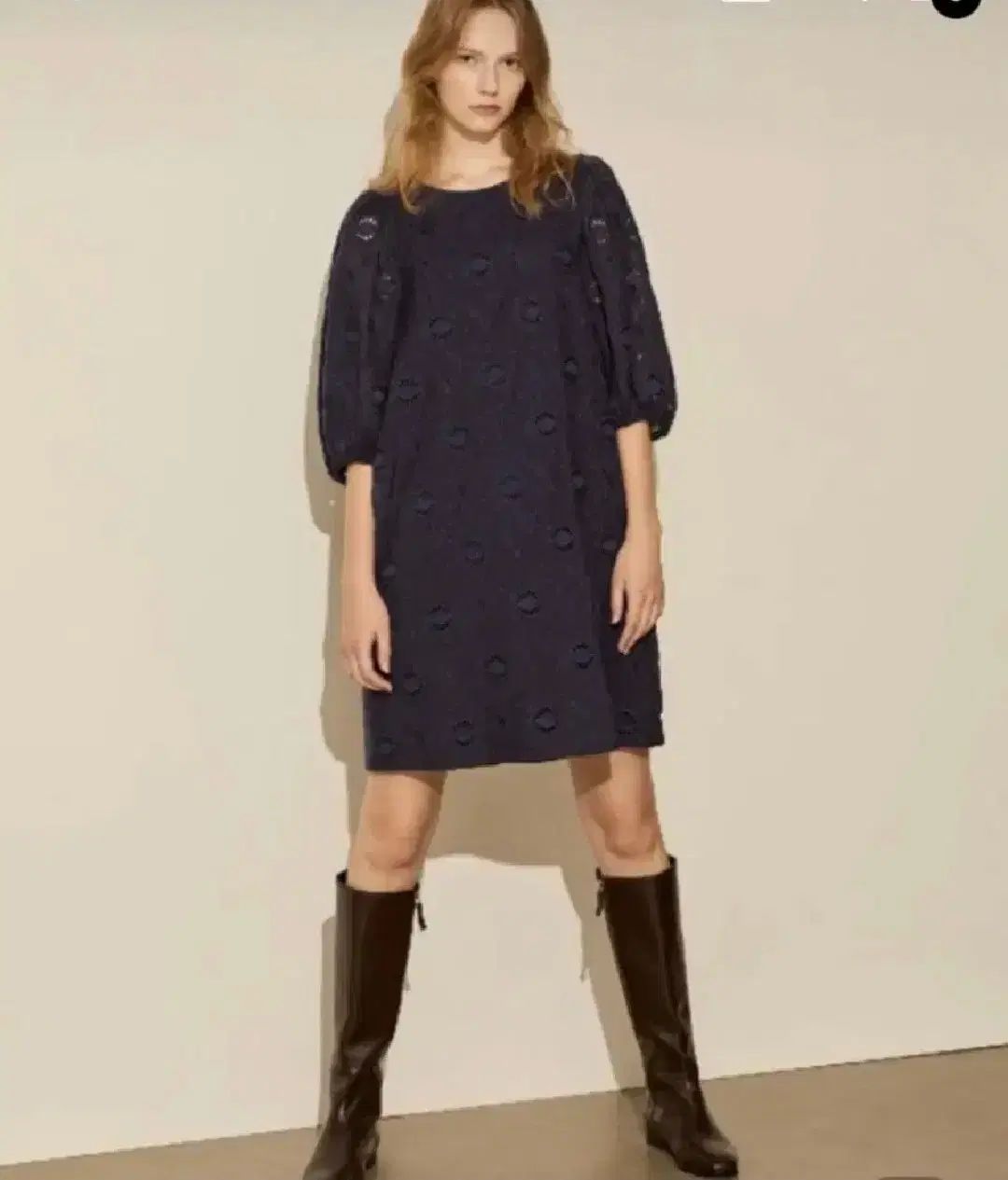 アッテヴァネッサ ブリューノ 2021 エンブロイダリー レース パフ スリーブ ONE PIECE 38 サイズ