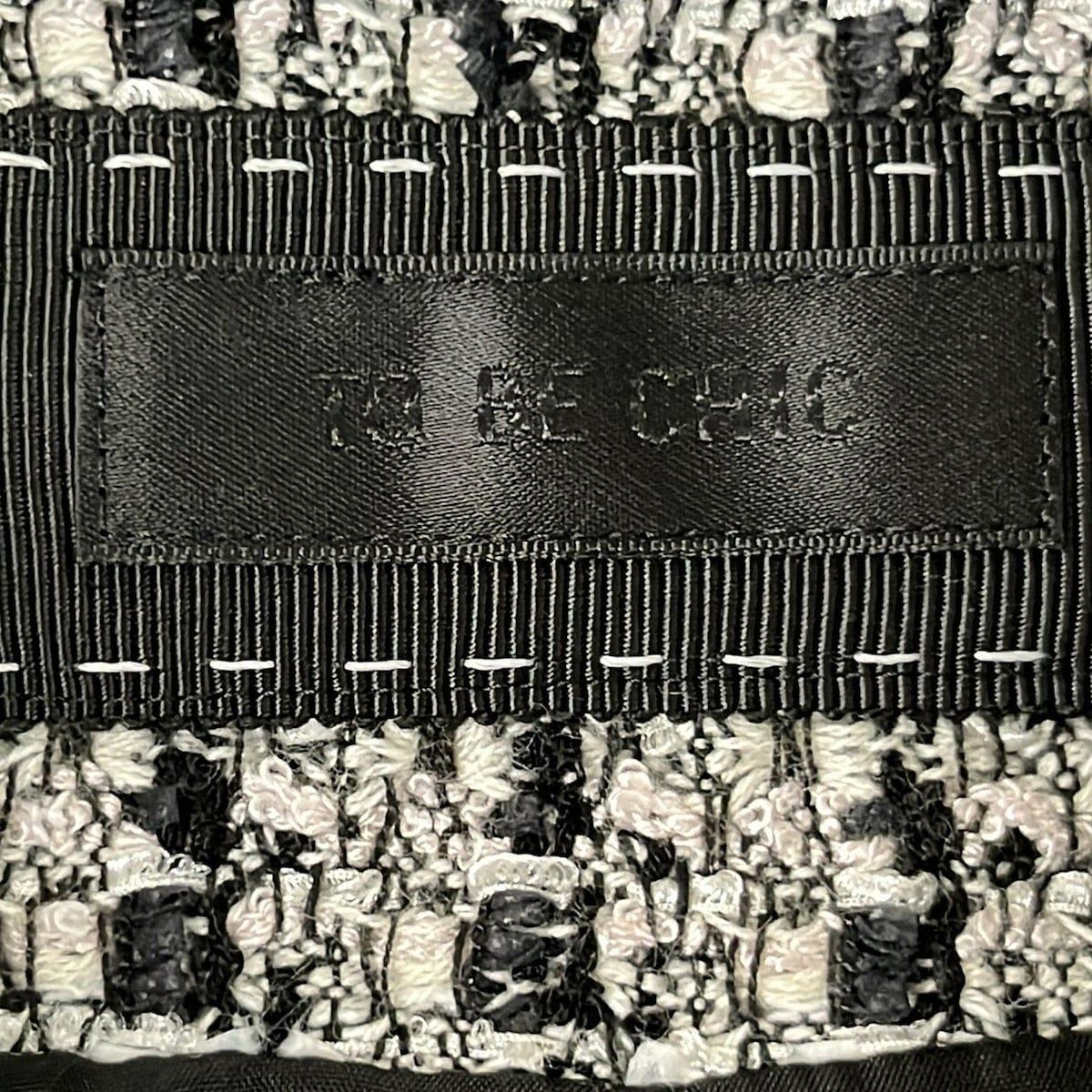 スカートスーツ