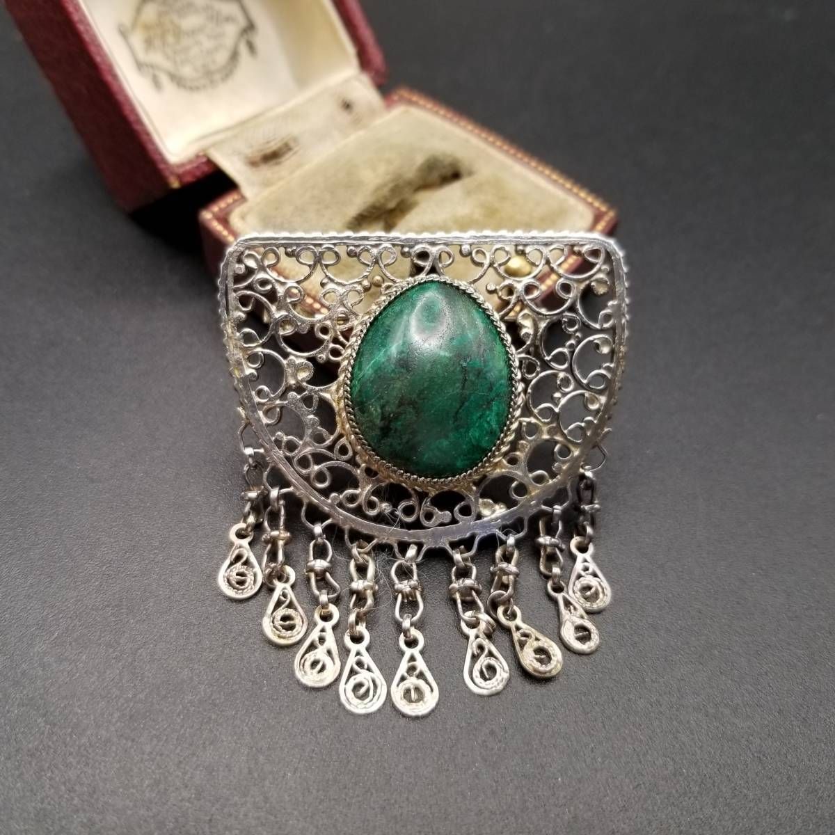 エイラットストーン フィリグリー 900 シルバー ビンテージ ブローチ 銀細工 エスニック フリンジ 賢者の石 グリーン 15 g 8 Y Q