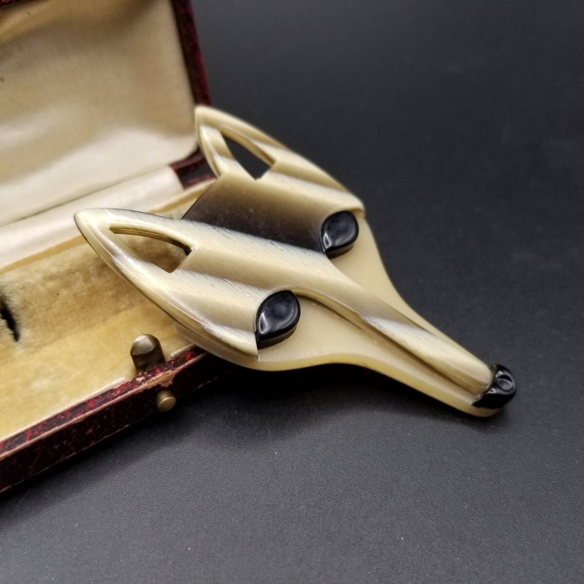 70 80 s Lea Stein フランス ヴィンテージ キツネの顔 ブローチ Fox Head 縞柄 グラデーションカラー コスチュームジュエリー Y 23-P