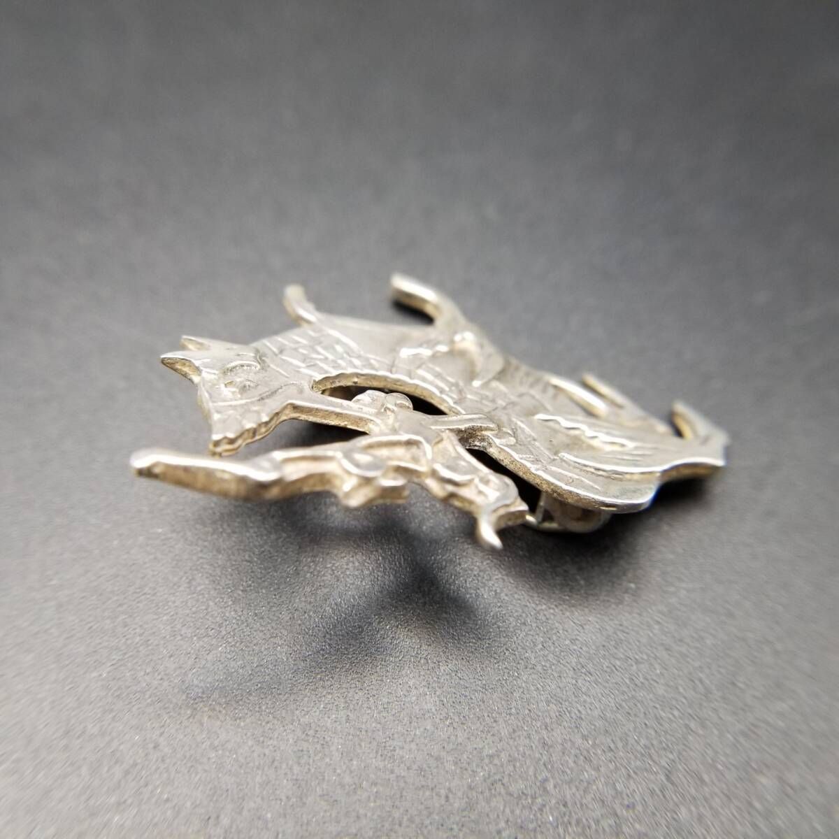 1976年 英国 ヴィンテージ Maeshowe Dragon ブローチ 北欧神話モチーフ