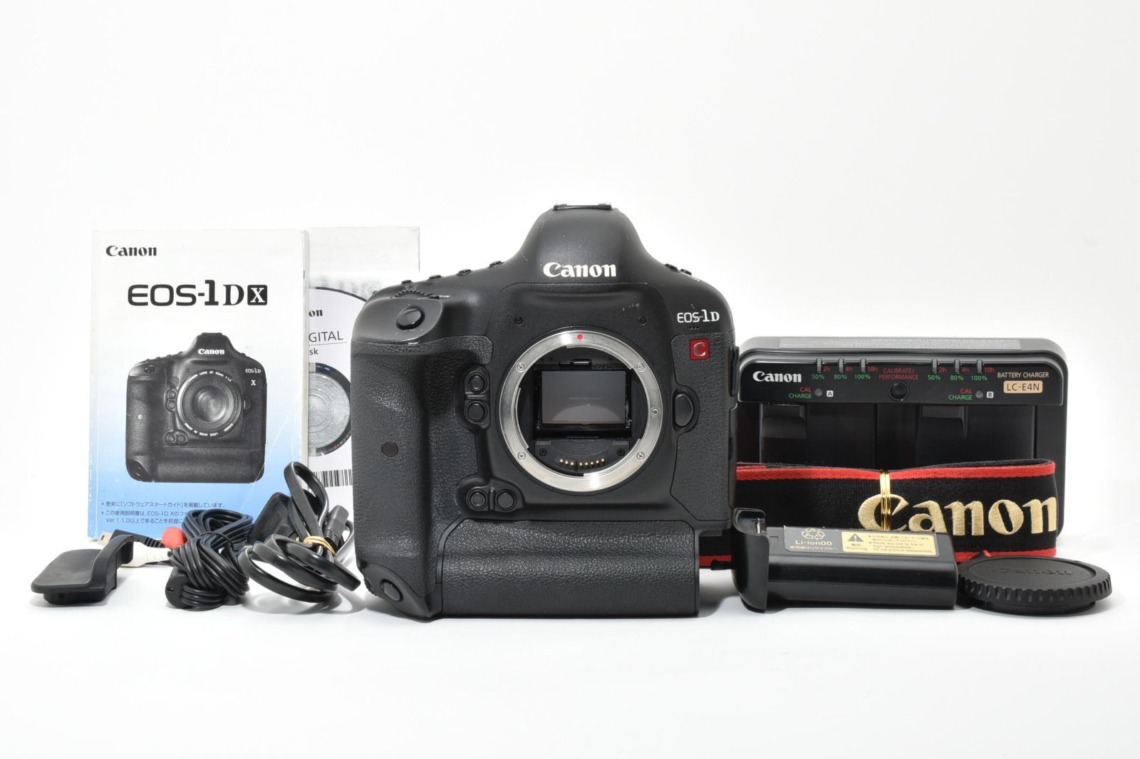 201ショット!! Canon EOS 1 D C ボディ バッテリーチャージャーセット