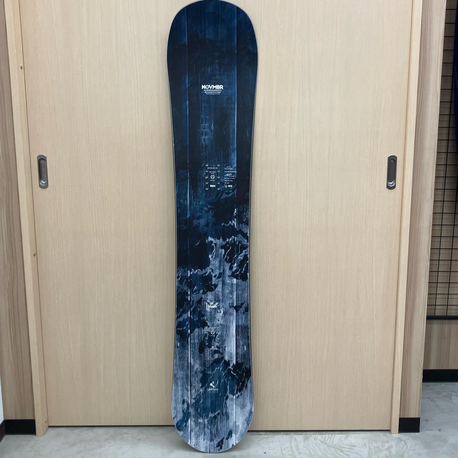 NOVMBR スノーボード 154 cm WHITELIVE ネイビー オールマウンテン ディレクショナル ワックス済