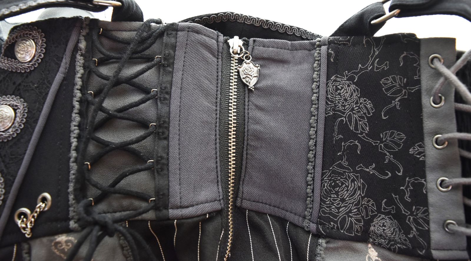 オッズオン オッズオネスト OZZ ONESTE ローズ刺繍入り ビスチェ