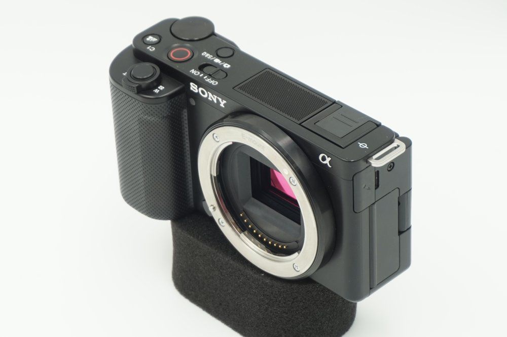 SONY ソニー Vlog用カメラ レンズ交換式VLOGCAM APS C ミラーレス一眼カメラ ZV E 10 ボディ レンズなし ウィンドスクリーン付属 ブラック B