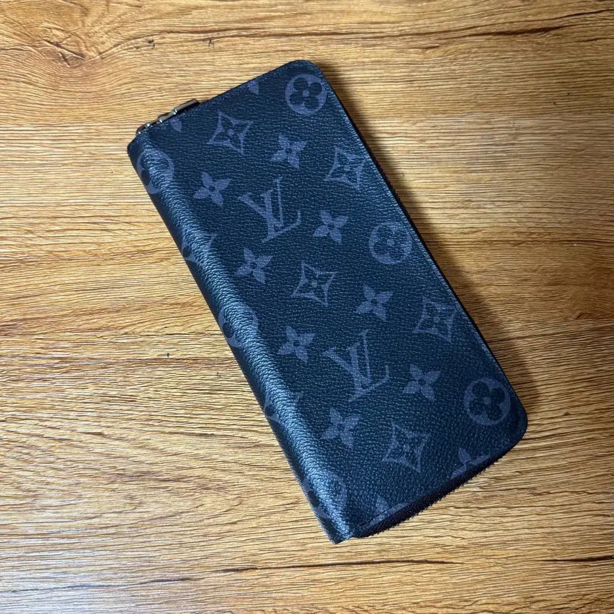 Louis Vuitton エクリプス ジッパー長財布