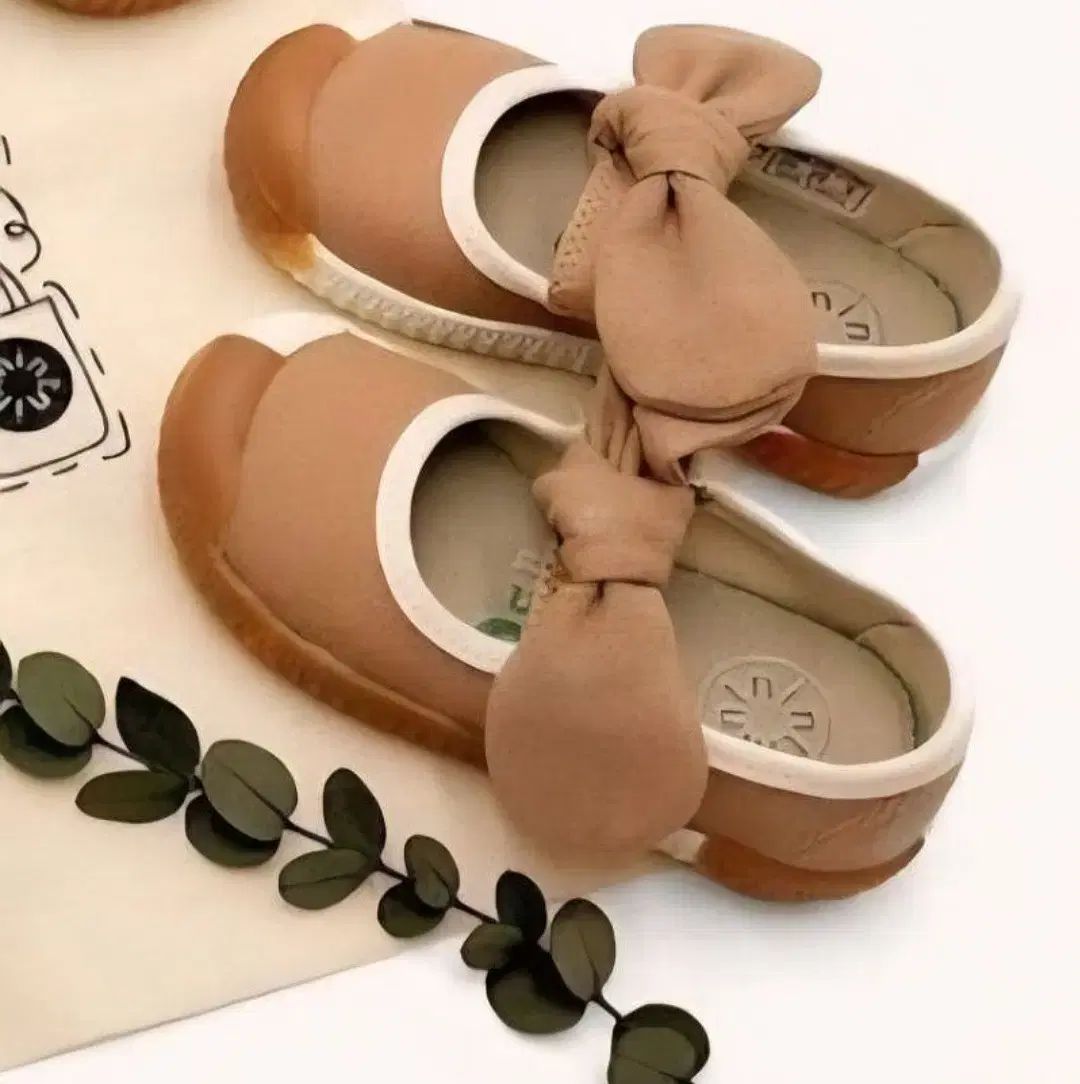 リトルグラウンド トゥイン ゴールデンレイン スニーカー ブラウン