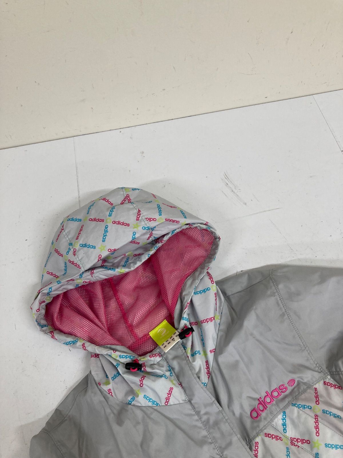 専用　3品同梱メルカリ 便❤️セール❤️3147 63 397 送料無料☆adidas NEO LABEL アディダス ネオ☆ナイロンパーカー 裏