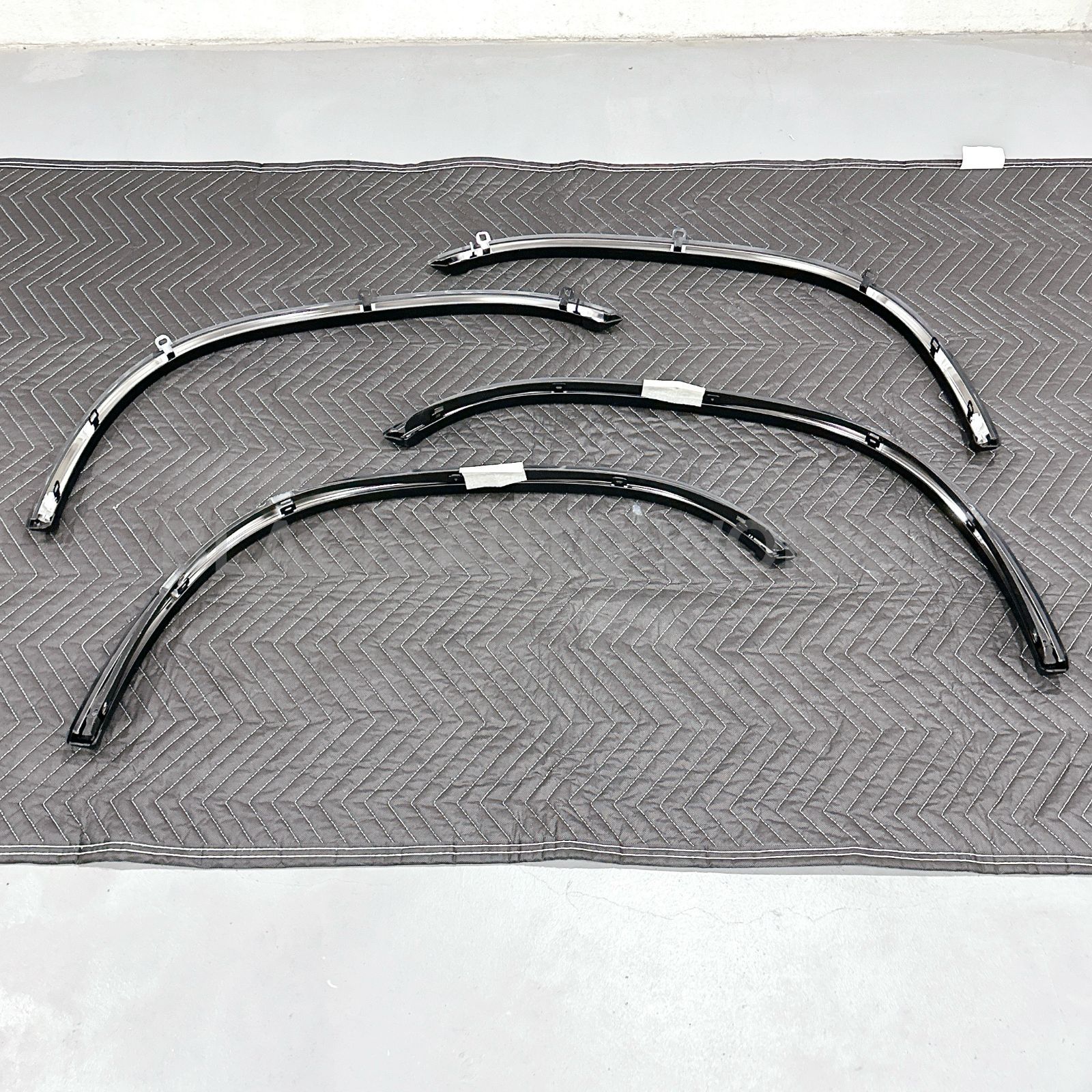 トヨタ純正品】 ハイラックス サーフ 185 フェンダー モール アーチ