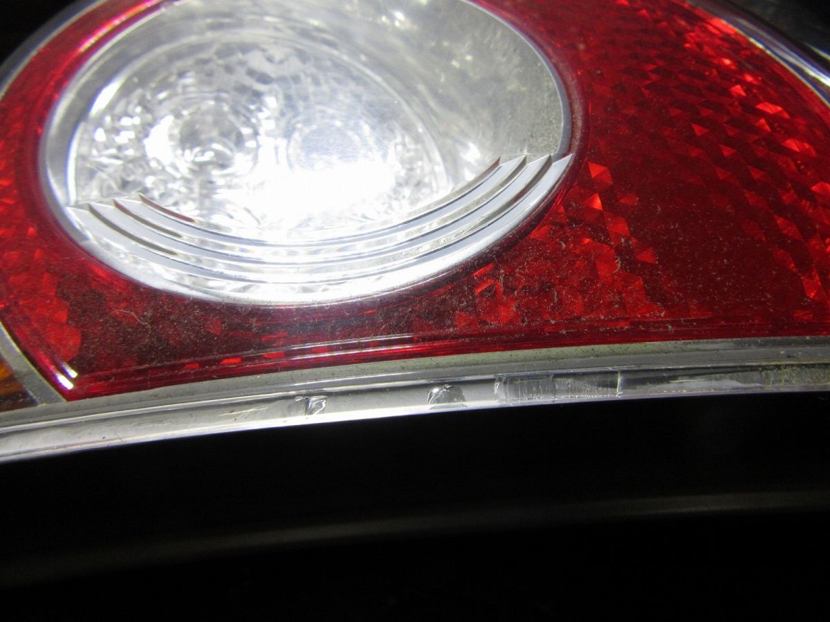 トヨタ NHP10 アクア 前期 純正 右テールランプ 運転席側 ジャンク