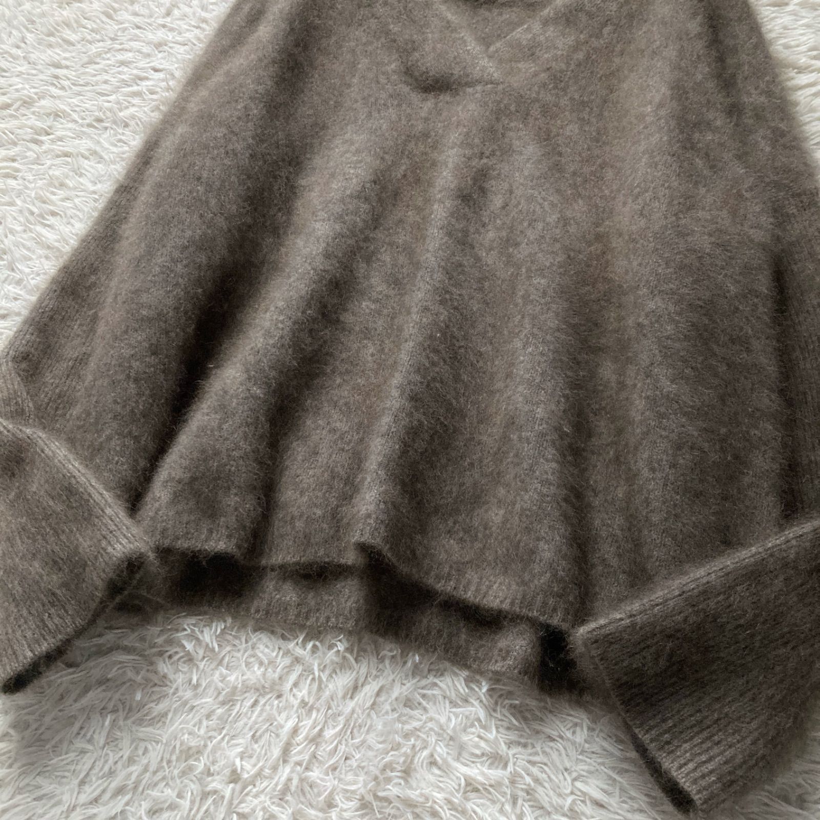 3万 Noble ノーブル 2024AW 極美品 チャイニーズラクーン混 Vネック