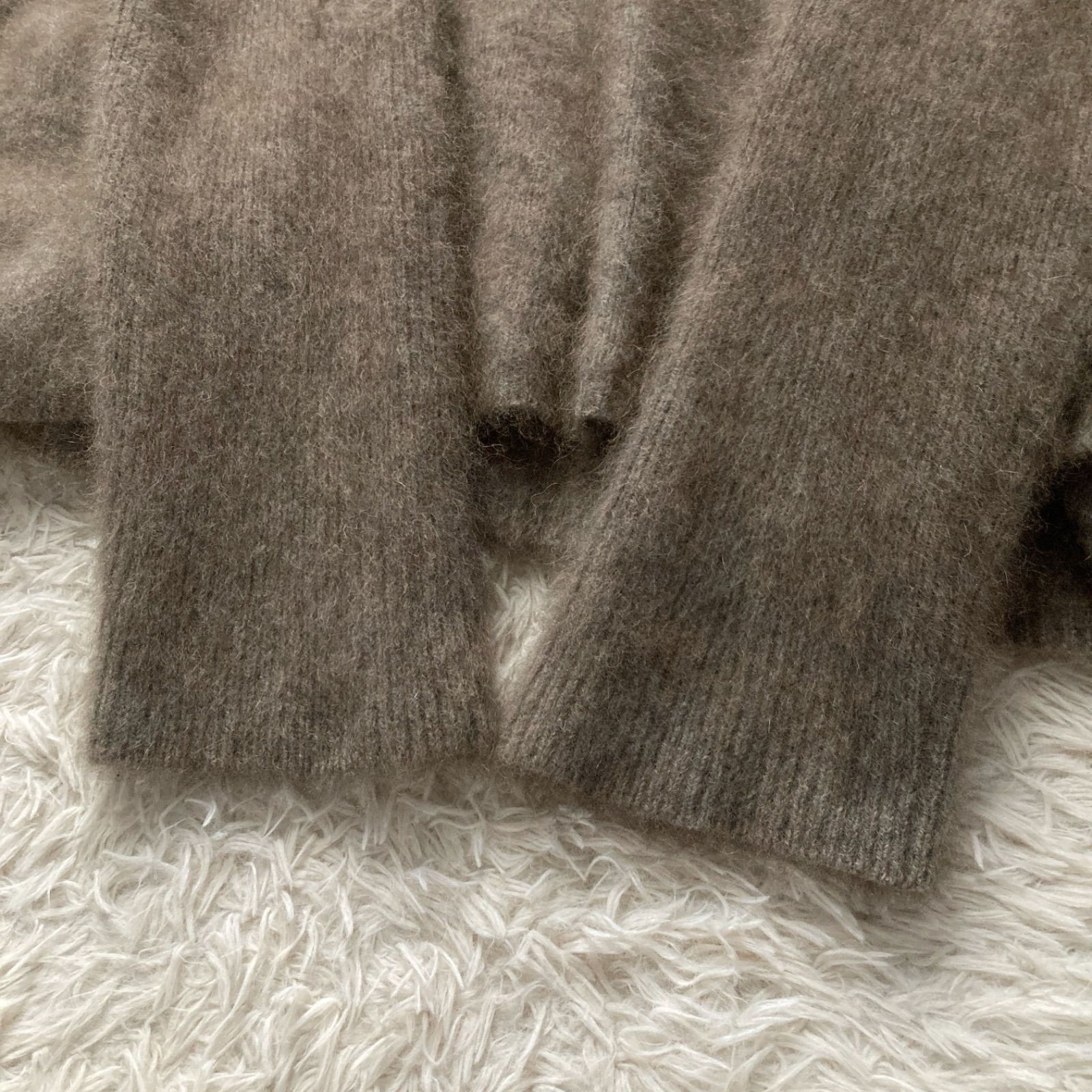 3万 Noble ノーブル 2024AW 極美品 チャイニーズラクーン混 Vネック