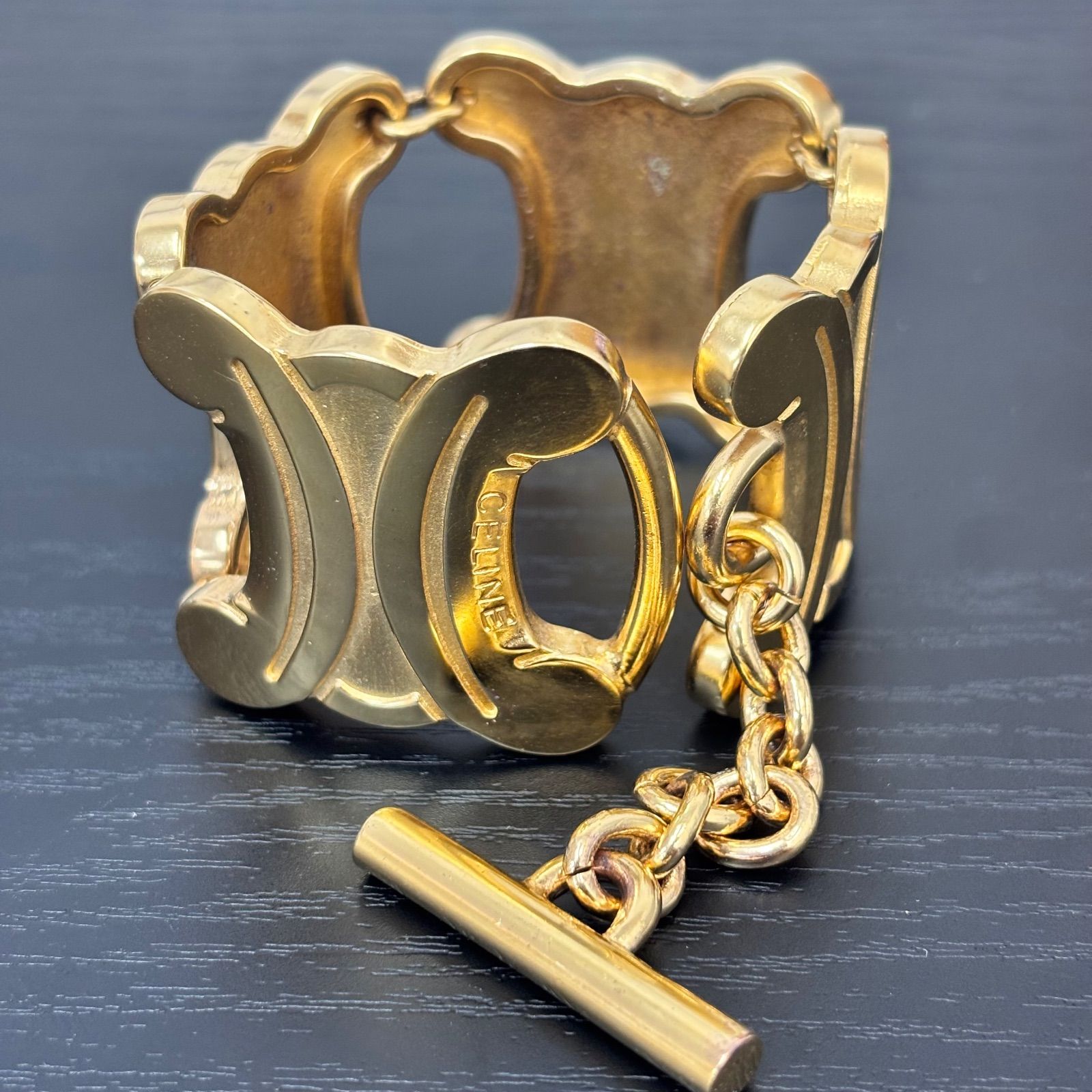 CELINE / セリーヌ | クロコエンボス バングル | ゴールド CELINE