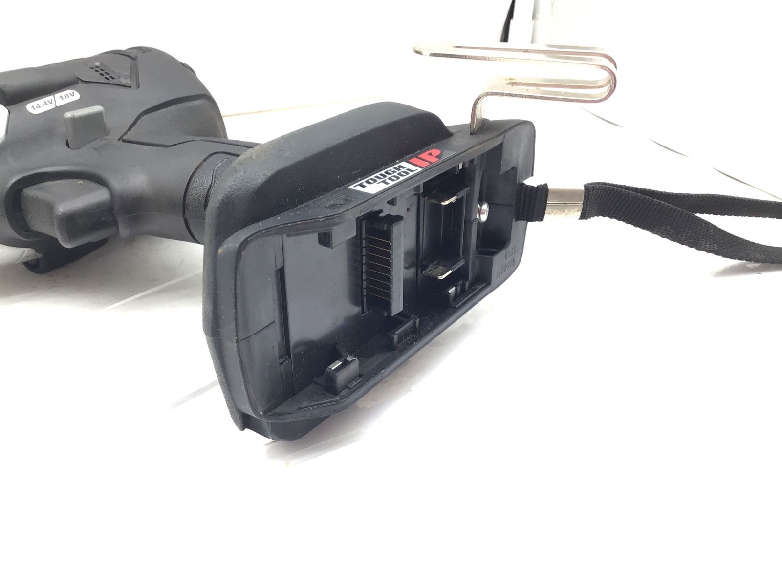 v充電式インパクトレンチ 充電器