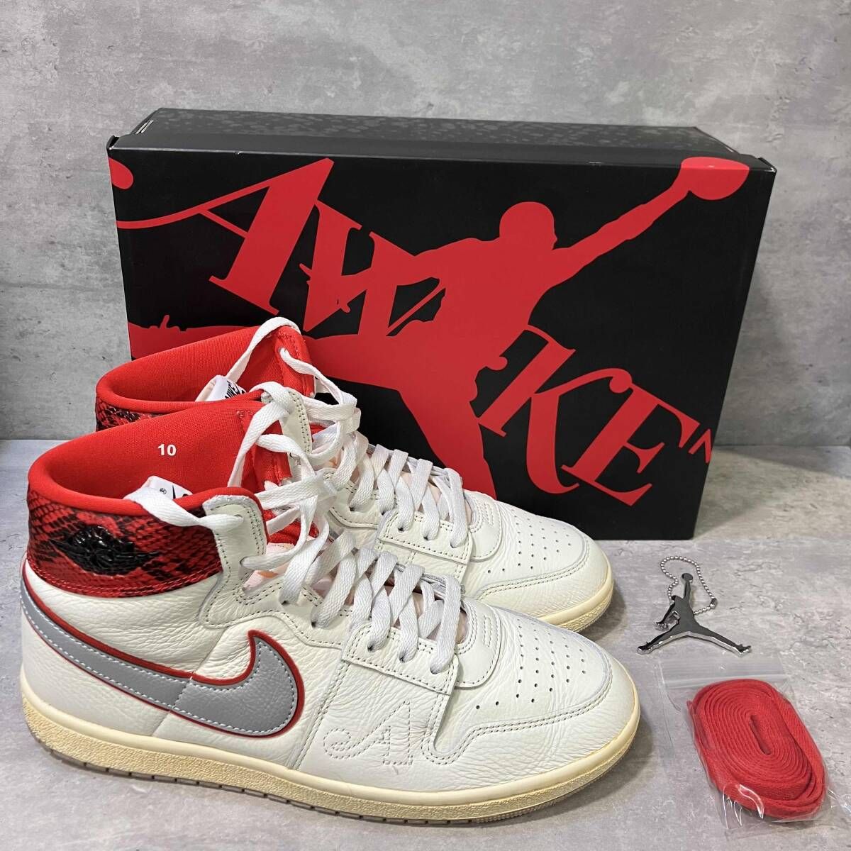 NIKE × Awake NY Jordan Air Ship SP 'University Red' ホワイト
