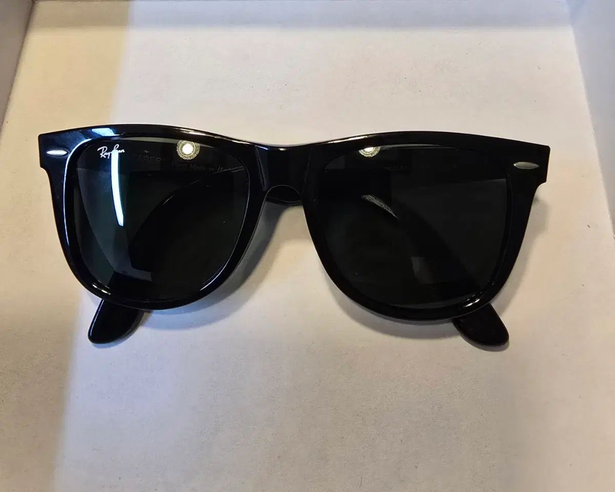 レイバン 黒 サングラス ケース|メガネ拭き 含む