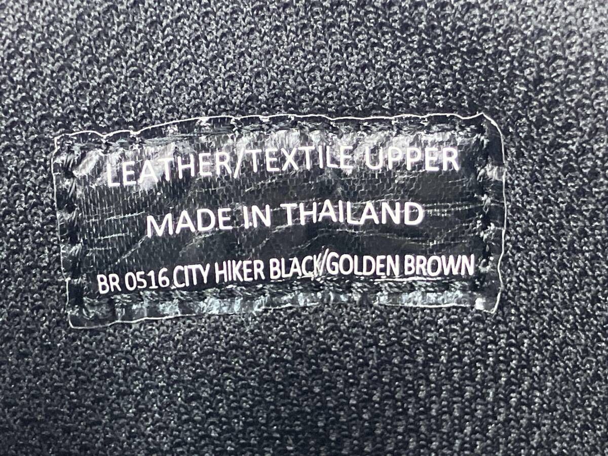 トレッキングブーツ