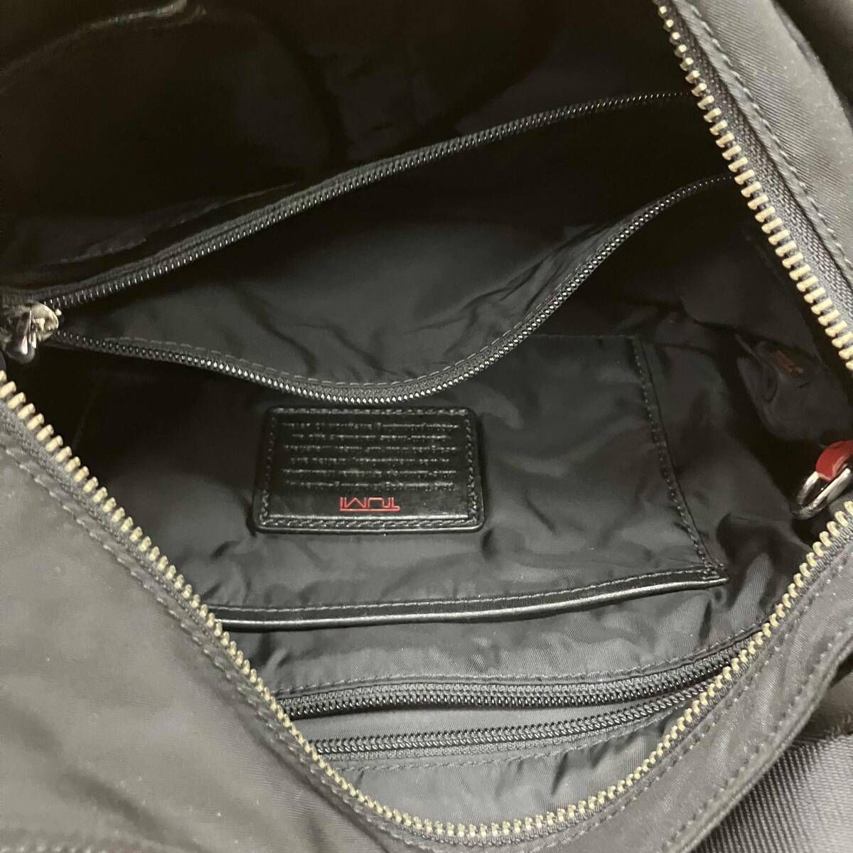 TUMI トゥミ ショルダーバッグ スマトラ レザー ナイロン ブラック