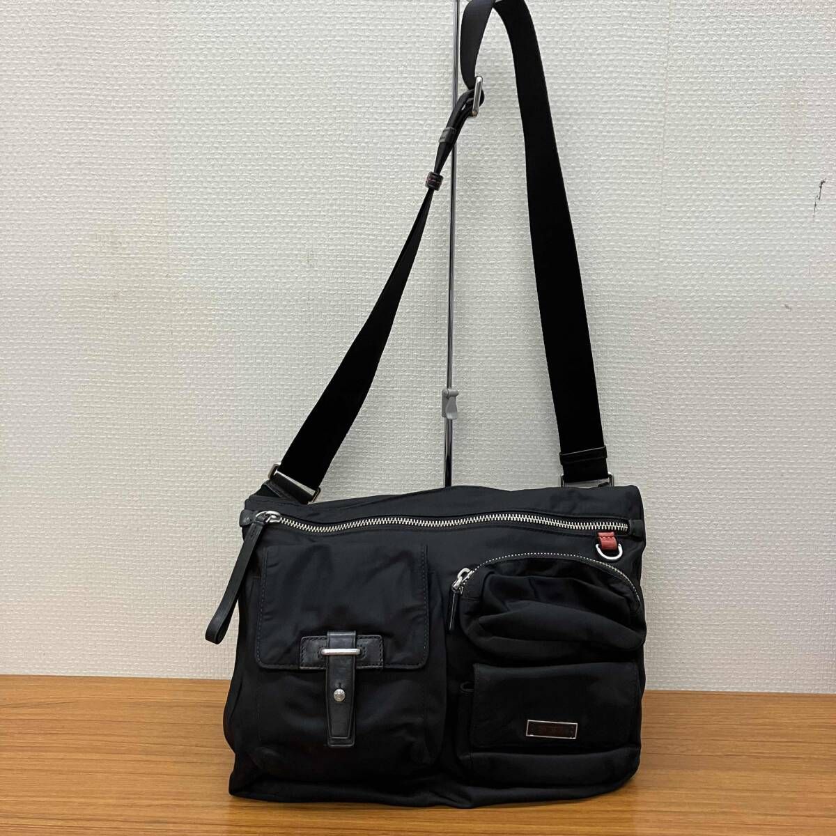 【美品✨】TUMI スマトラ ショルダーバッグ ナイロン 黒 TUMI トゥミ ショルダーバッグ スマトラ レザー ナイロン ブラック